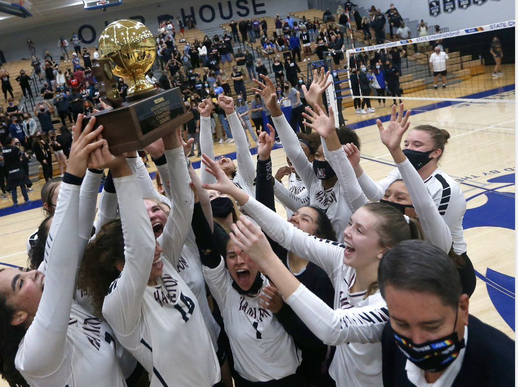 BHS GIrl's Volleyball Take State Finals!